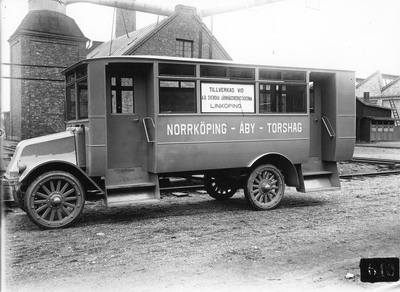 Den frsta bussen. byggd p ett International chassi 1923