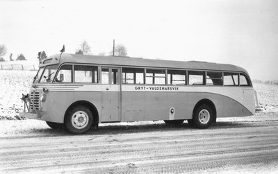 Buss byggd p Volvo B-513 chassi levererad till Sderkpings Bilcentral