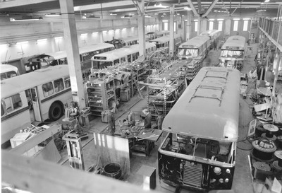 Ombyggnad av bussar inför högertrafikomläggningen 1967